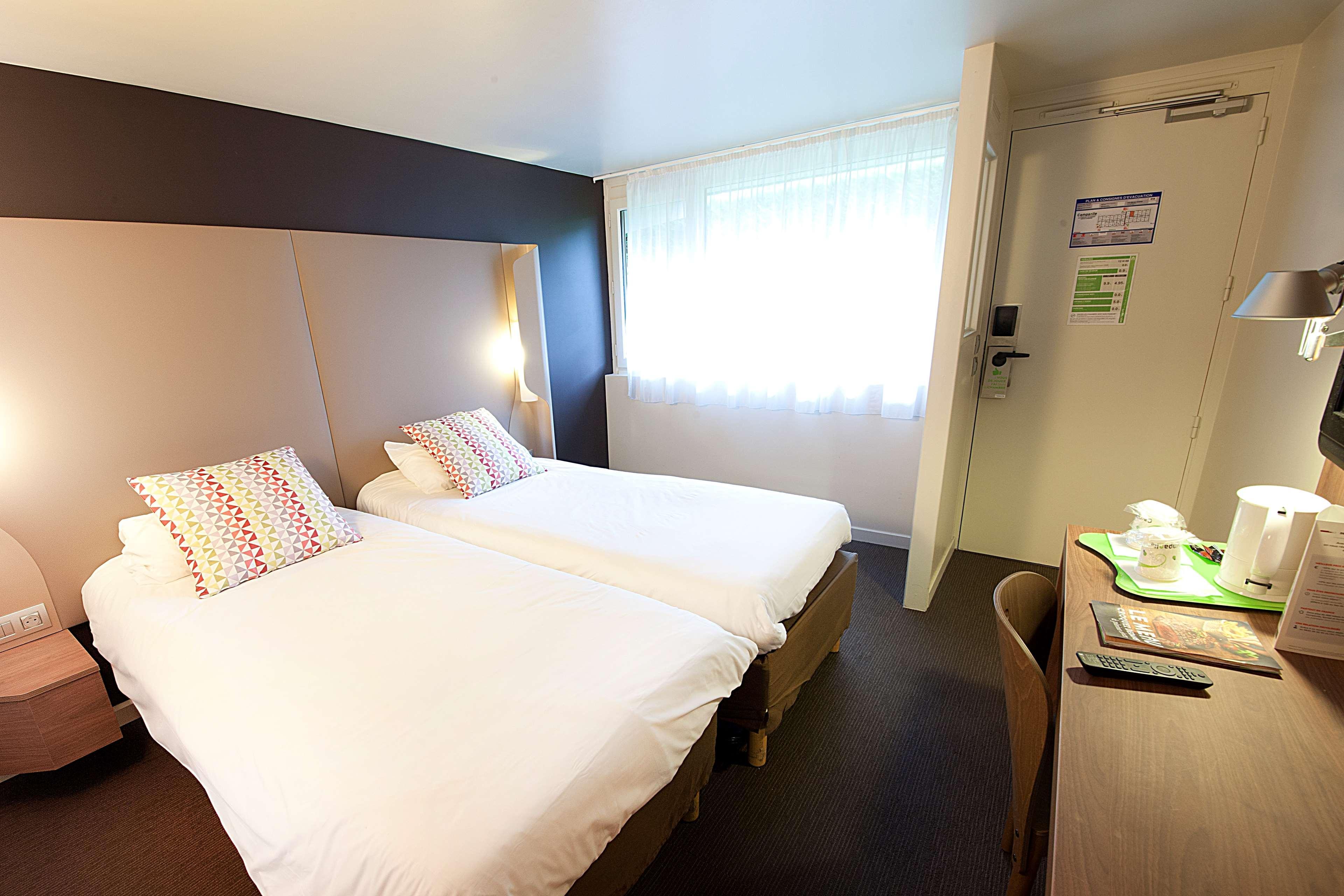 กัมปานีเล เคลมงต์ เฟร์รอง ซุด โอบิเยร์ Hotel โอบิแยร์ ภายนอก รูปภาพ