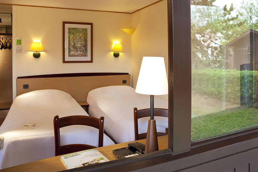 กัมปานีเล เคลมงต์ เฟร์รอง ซุด โอบิเยร์ Hotel โอบิแยร์ ภายนอก รูปภาพ